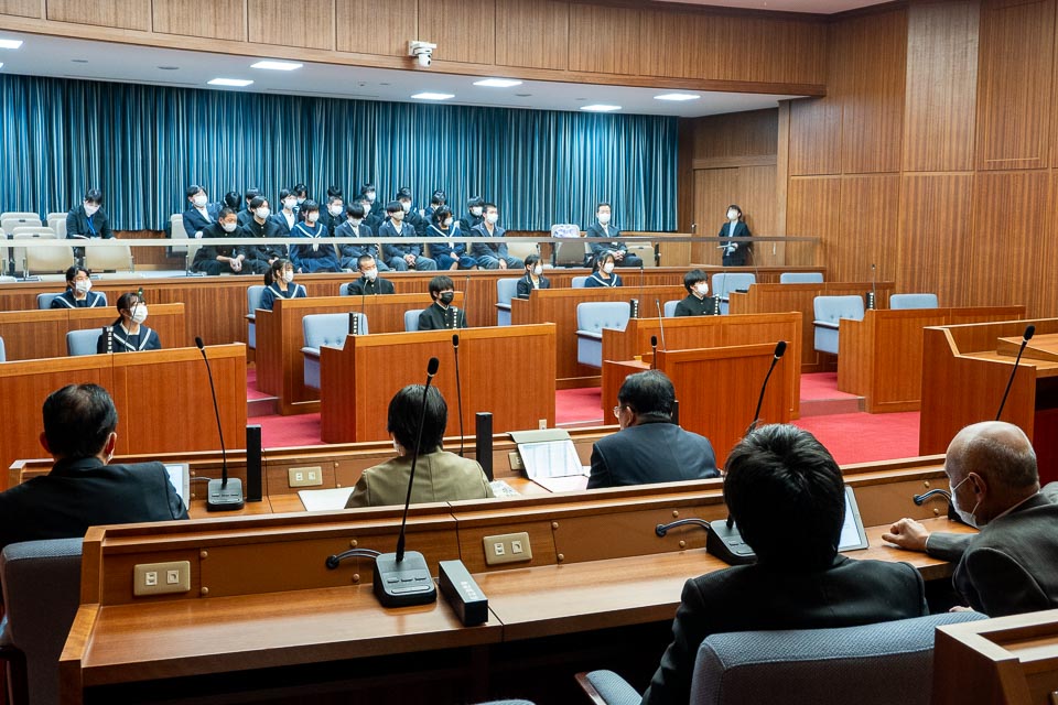 坂祝町中学生議会を行いました