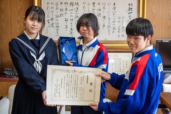 岐阜県中学生学校給食選手権　最優秀賞受賞（２年連続）