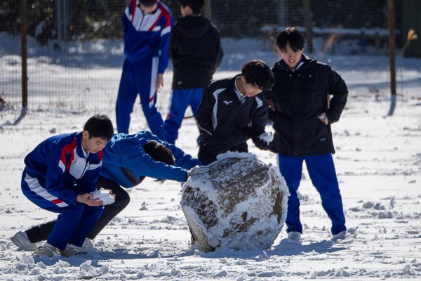 坂祝中も雪が積もりました