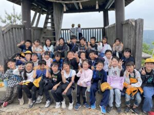 ３年 さるばみ城登山